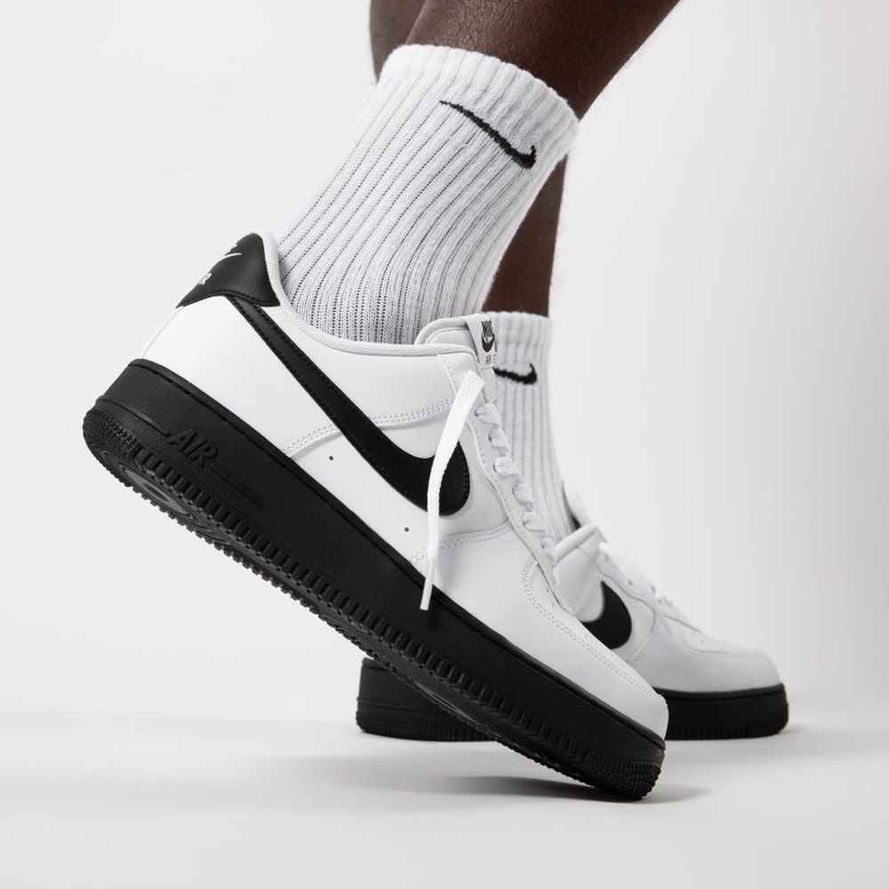 Nike Big Kids Air Force 1 CV7663 101